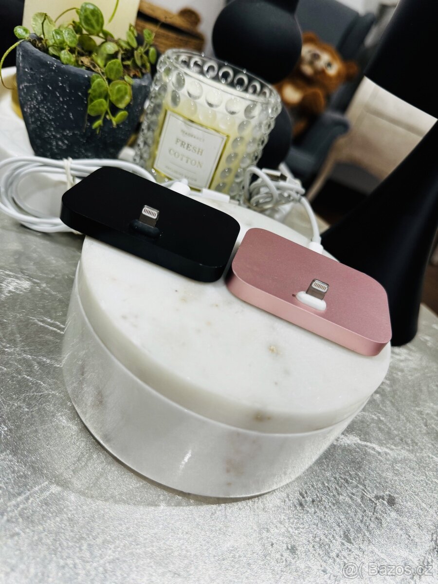 stojánky/nabijecky na apple iPhone - 14