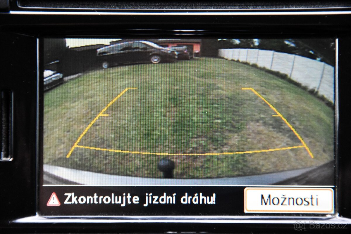 Volkswagen Touran 1.6 TDi CR HIGHLINE DSG,XENONY,KAMERA,TEMP - 14