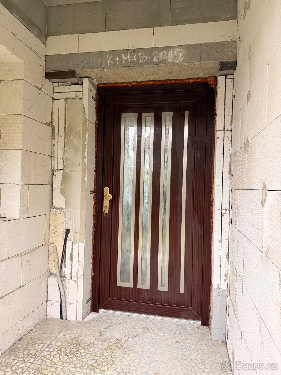 Zánovní okna a dveře + venkovní rolety - 14