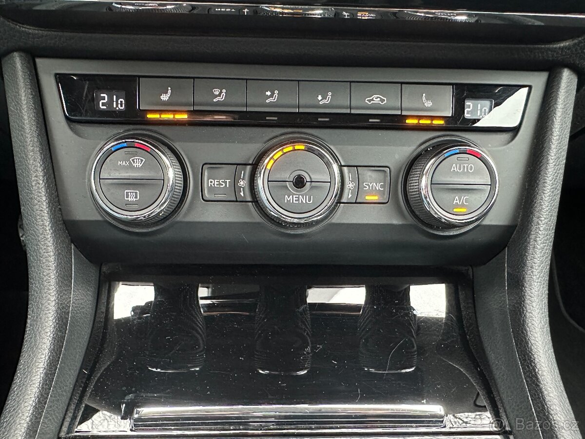 Škoda Superb 2.0 TDi DSG ACC BIXEN NAVI - 14