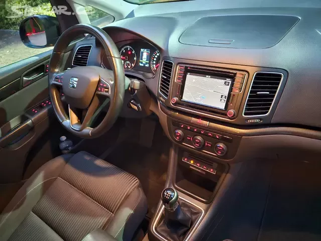 Seat Alhambra 2.0 TDI 110kW,7.Míst,Navi,Webasto,2017. - 14