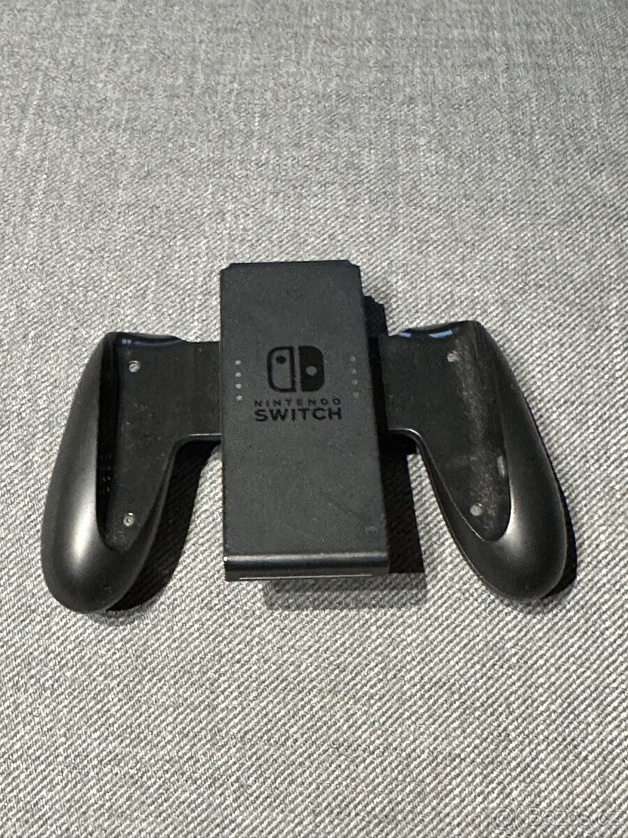 Nintendo Switch + 7 her + 2 ovladače JoyCon - 14
