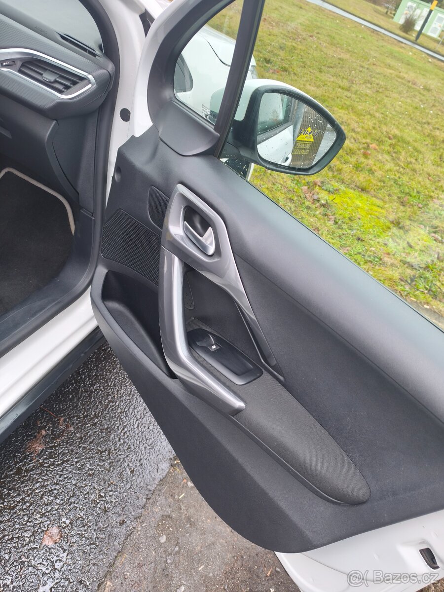 Peugeot 2008, 1. majitel, 96 KW, panorama - 14