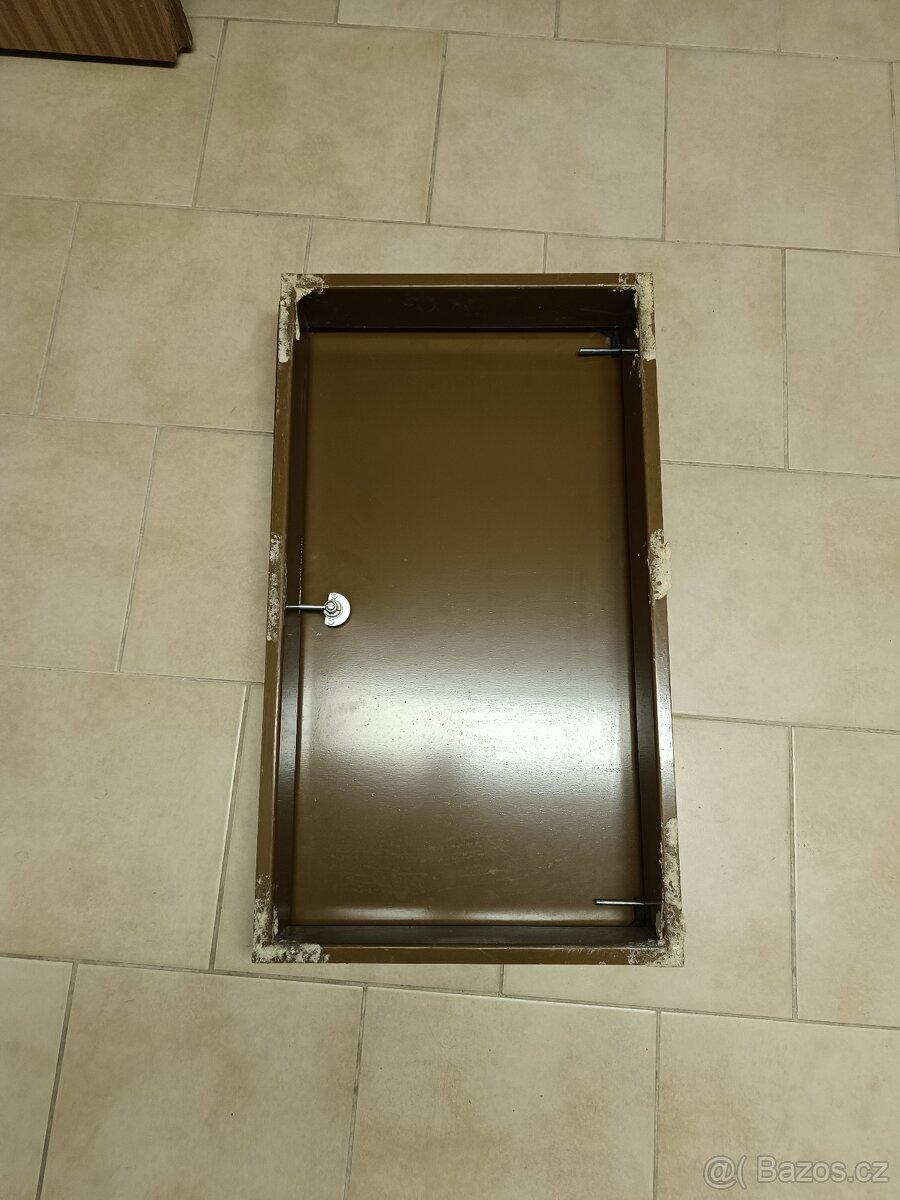 Revizní dvirka - 14