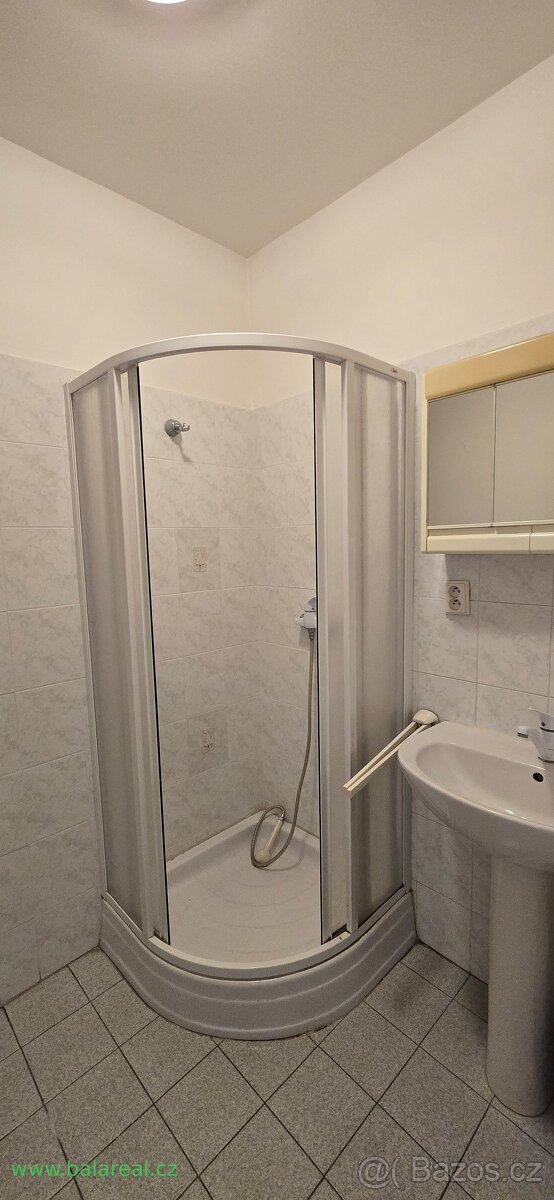 Prodej rodinného domu 8+1 s terasou a zahradou CP 355 m2 , S - 14