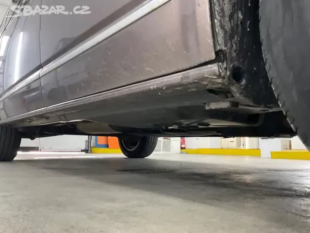 VW Multivan T5 2.0TDI 103kW Team Webasto,tažné,serviska - 14