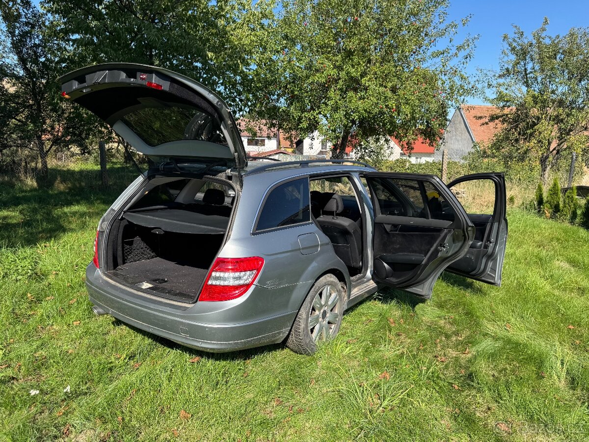 2012 Mercedes W204 C220 - 14