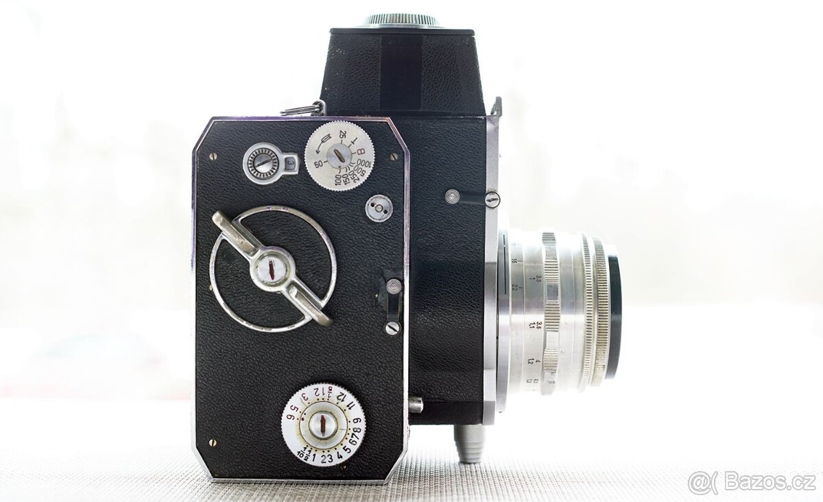 Raritní historický středoformát Exakta 66 Vertical - 14