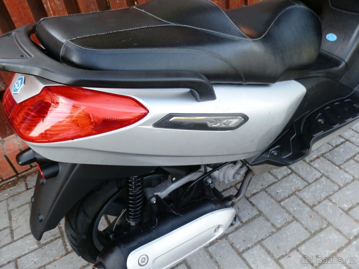 Piaggio X7 125 - 14
