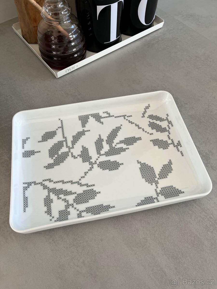 Servírovací podnos Leaves od Menu, hranatý - 14