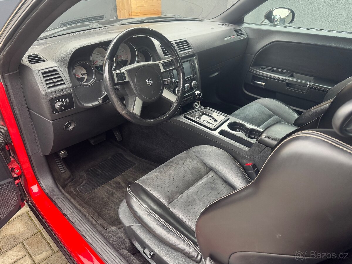 DODGE CHALLENGER SRT 6,1 - 14