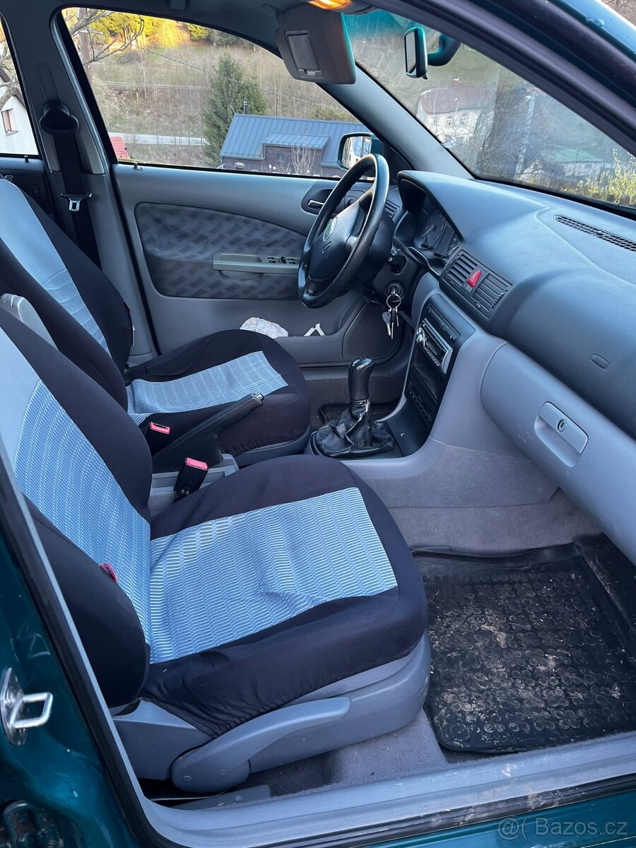 Škoda Octavia Combi I (r. v. 2000, 1.6) - 14