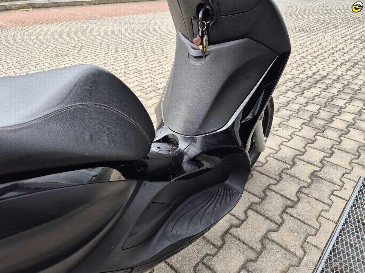 Piaggio Beverly 300 - 14