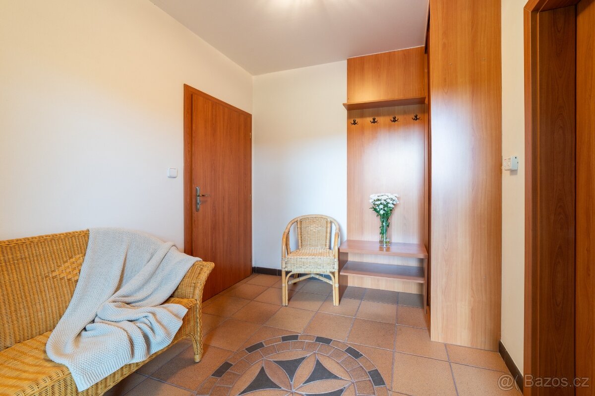 MIROŠOVICE - DŮM S VÝJIMEČNÝM KOUZLEM - 14