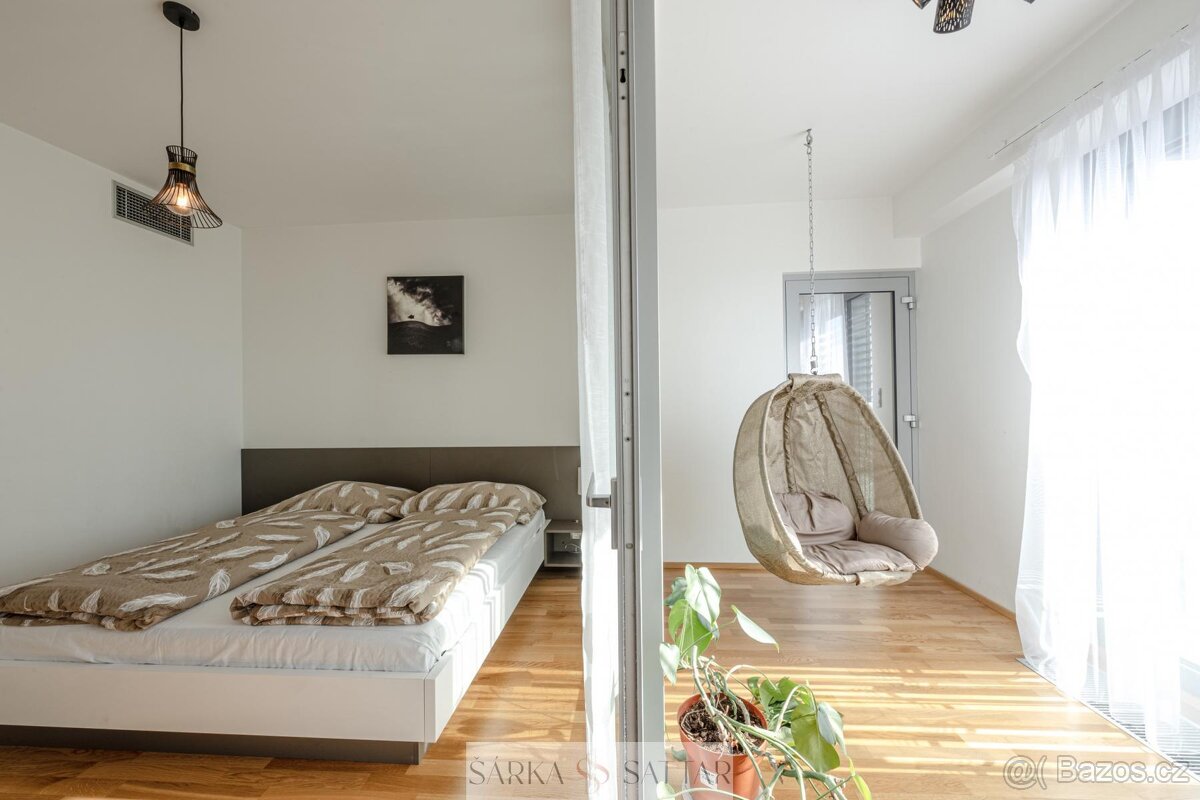 Pronájem krásného, světlého bytu 4+kk 116m2 plus zimni zahr - 14