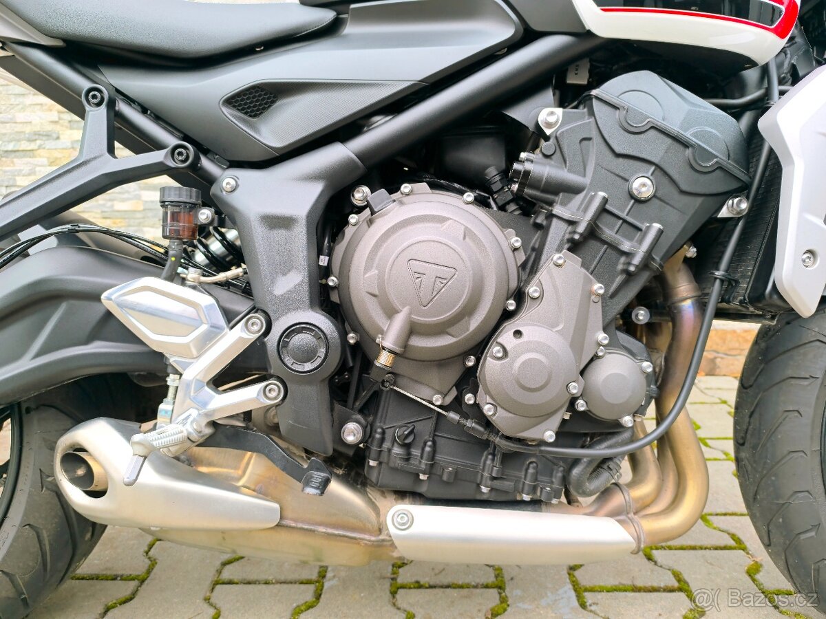 TRIUMPH Trident 660 - 14