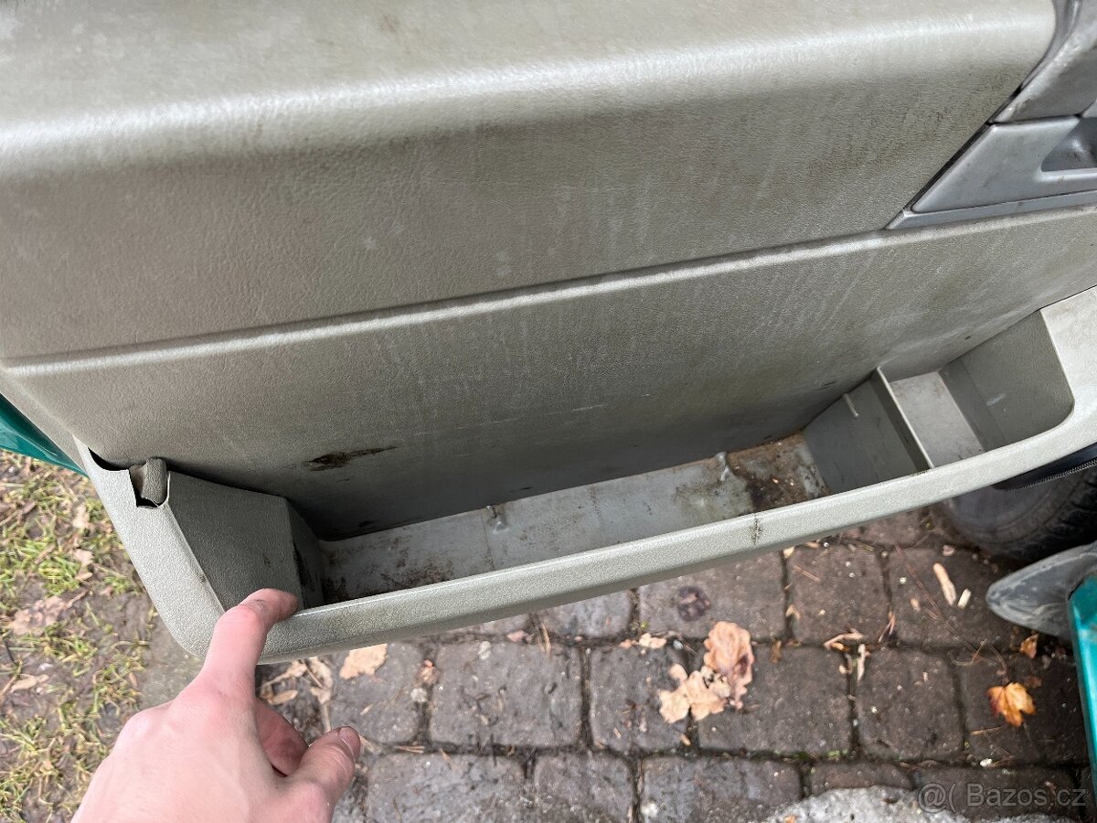 VW Transporter T4 - 2.4D 55kW - 327,000km - 14