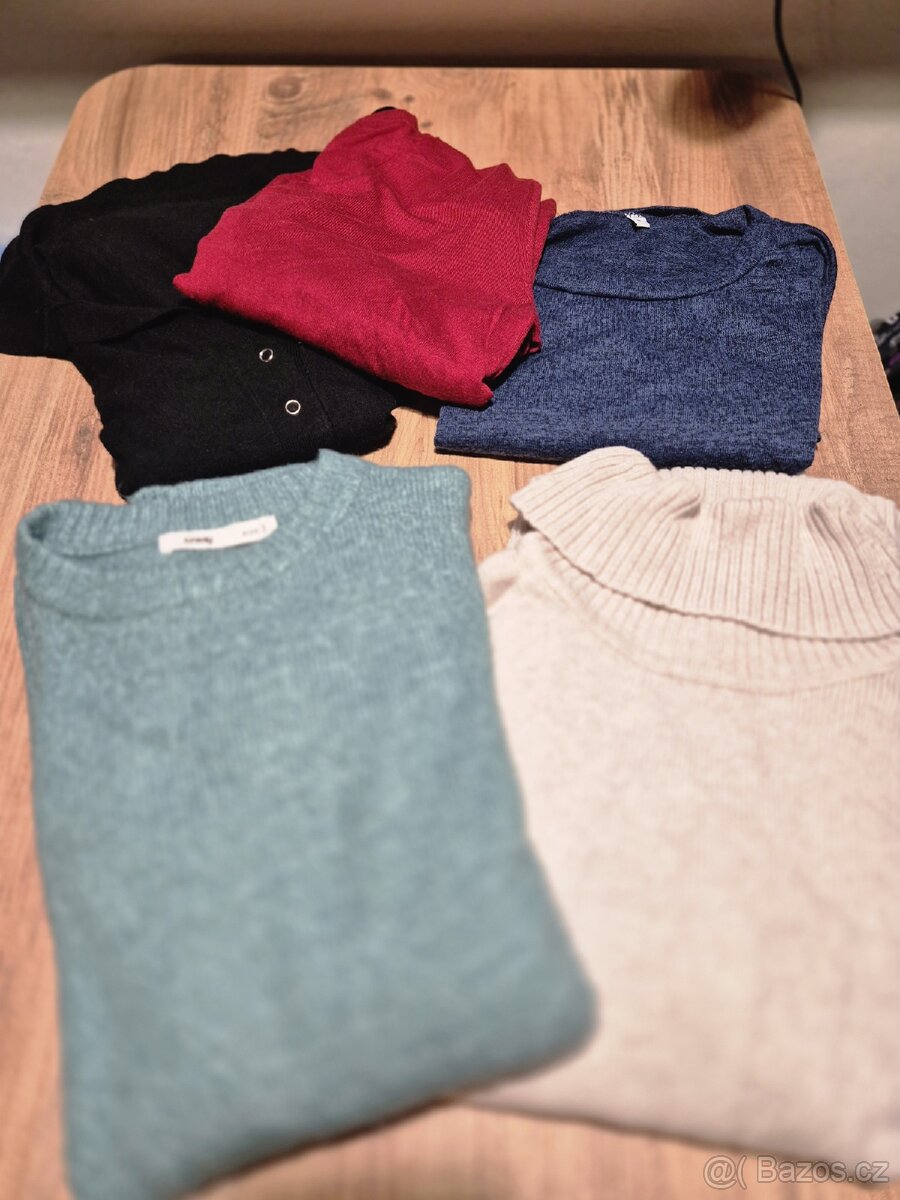 Balíček dámského oblečení velikost S - 14