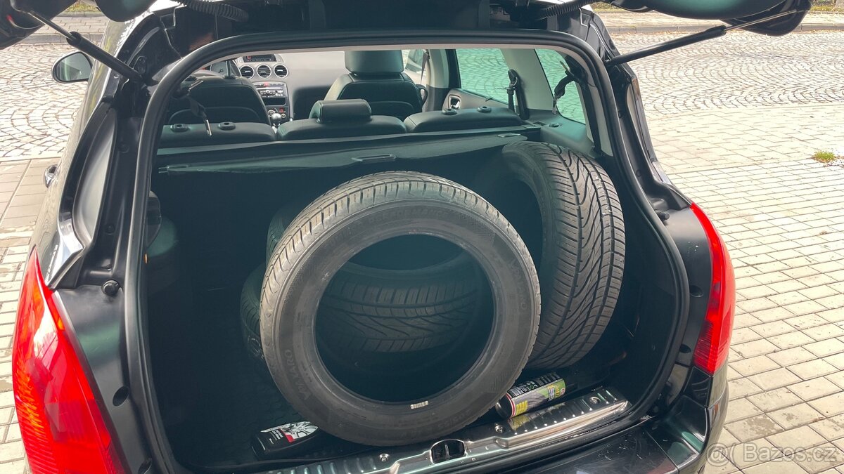 Peugeot 308 SW, 1.6 HDI, 7 míst, top výbava - 14