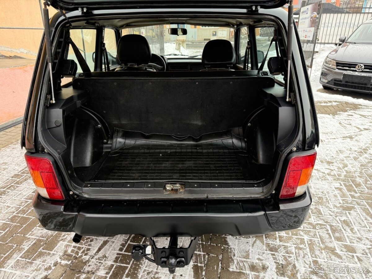 Lada Niva Urban Bronto 1.7i - 2016 - 14