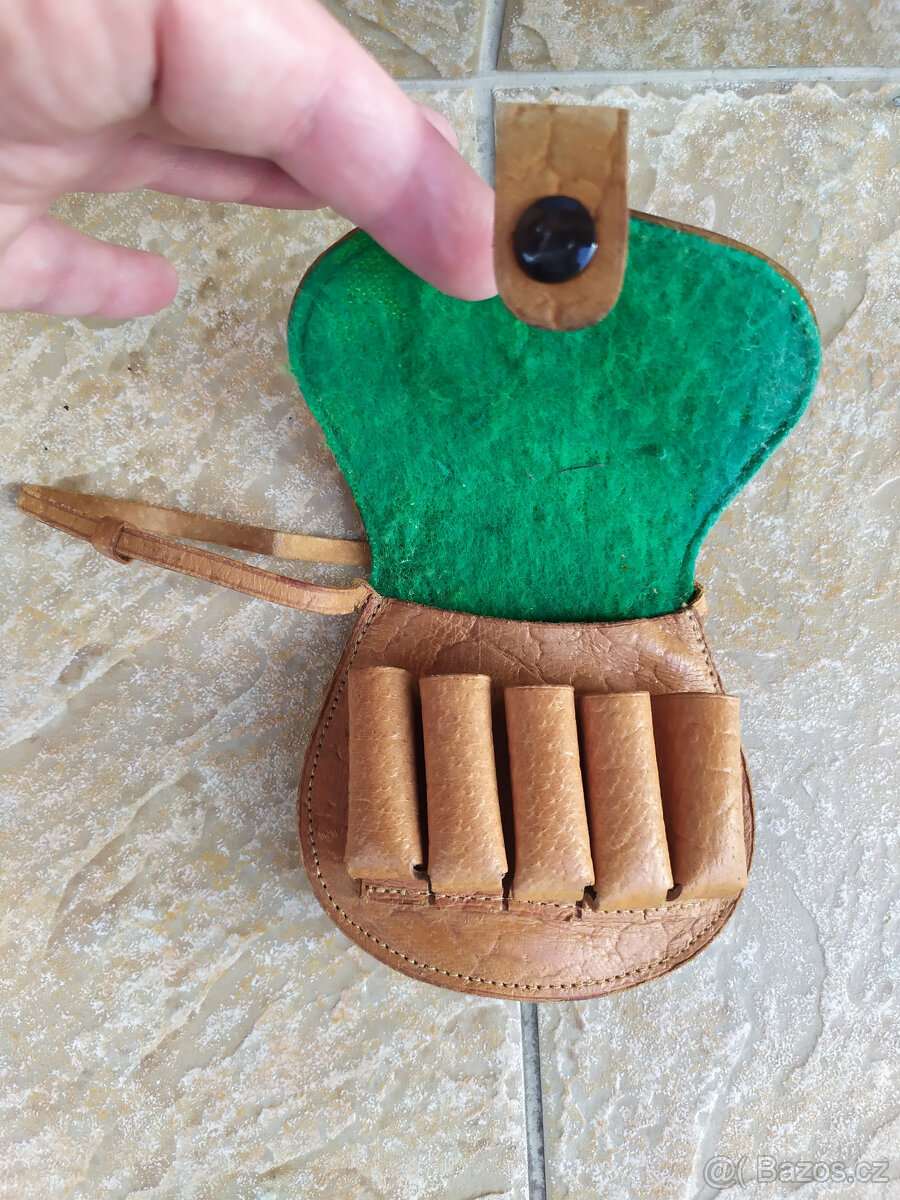 Starožitosti/sbírka - 14