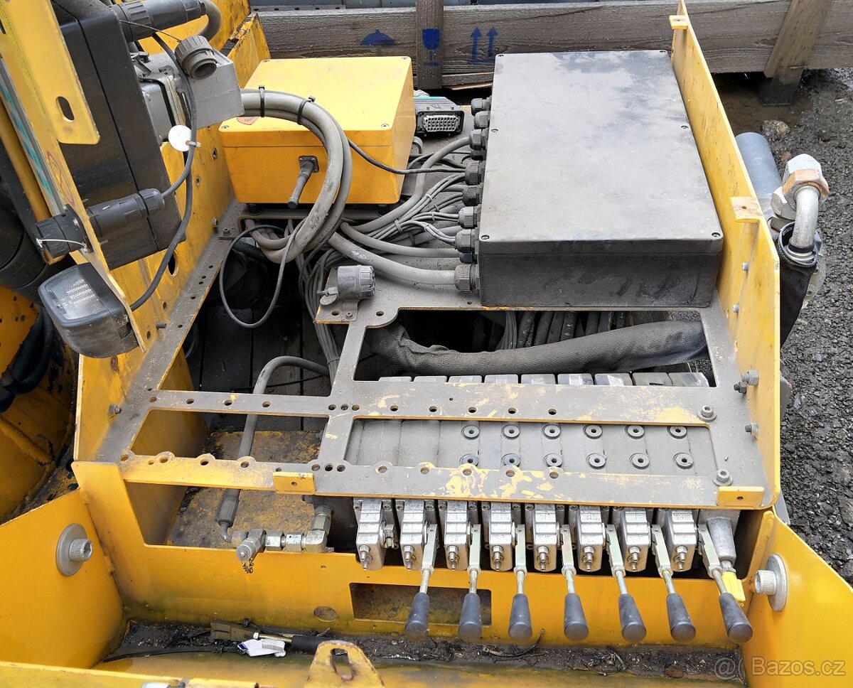 Dálková ovládání - hydraulická ruka PALFINGER - 14