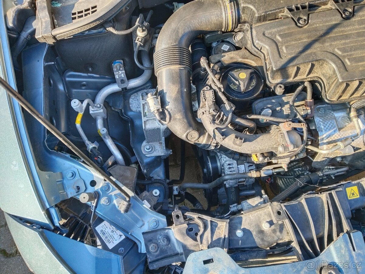 Fiat Tipo 5/2021 facelift 1.0 turbo benzín - 14