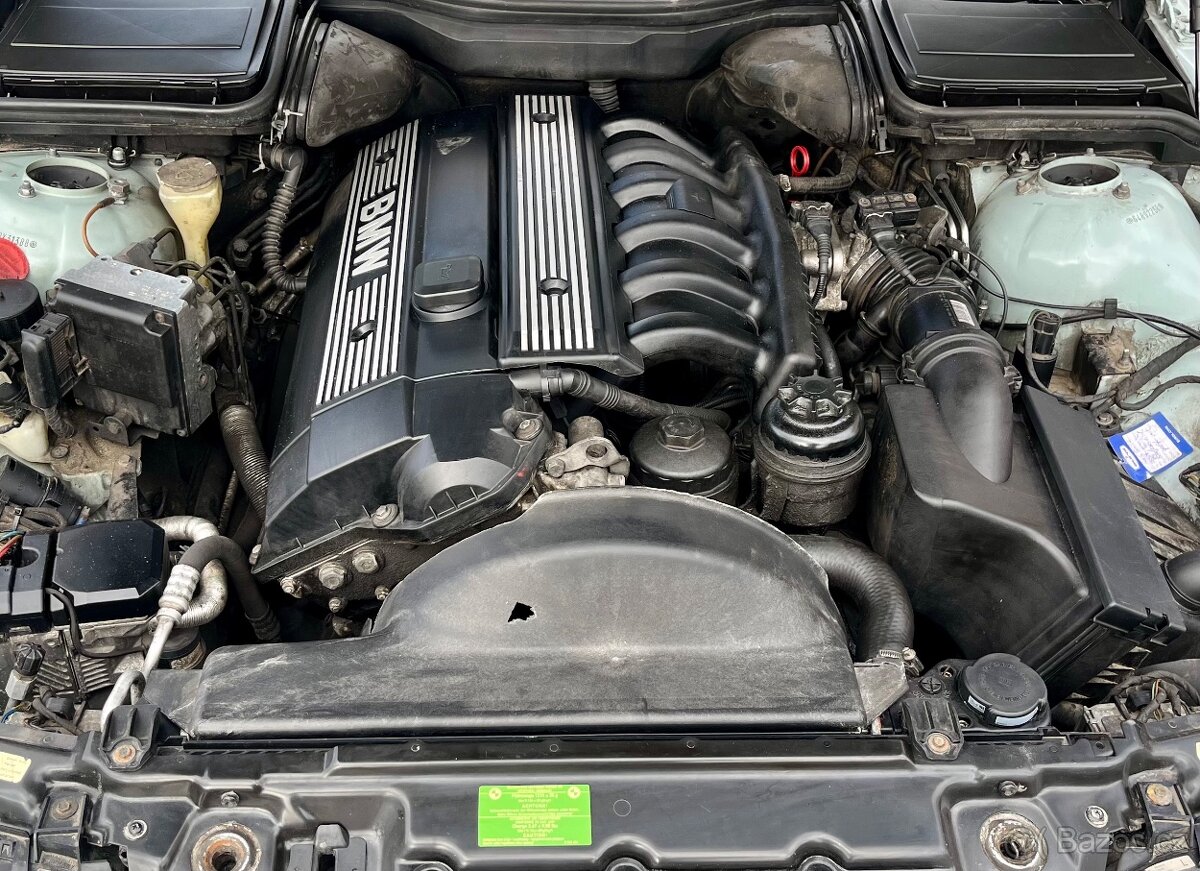 Bmw 5 e39 2.8i 528i 142kw glacier-grün ( pouze díly ) - 14