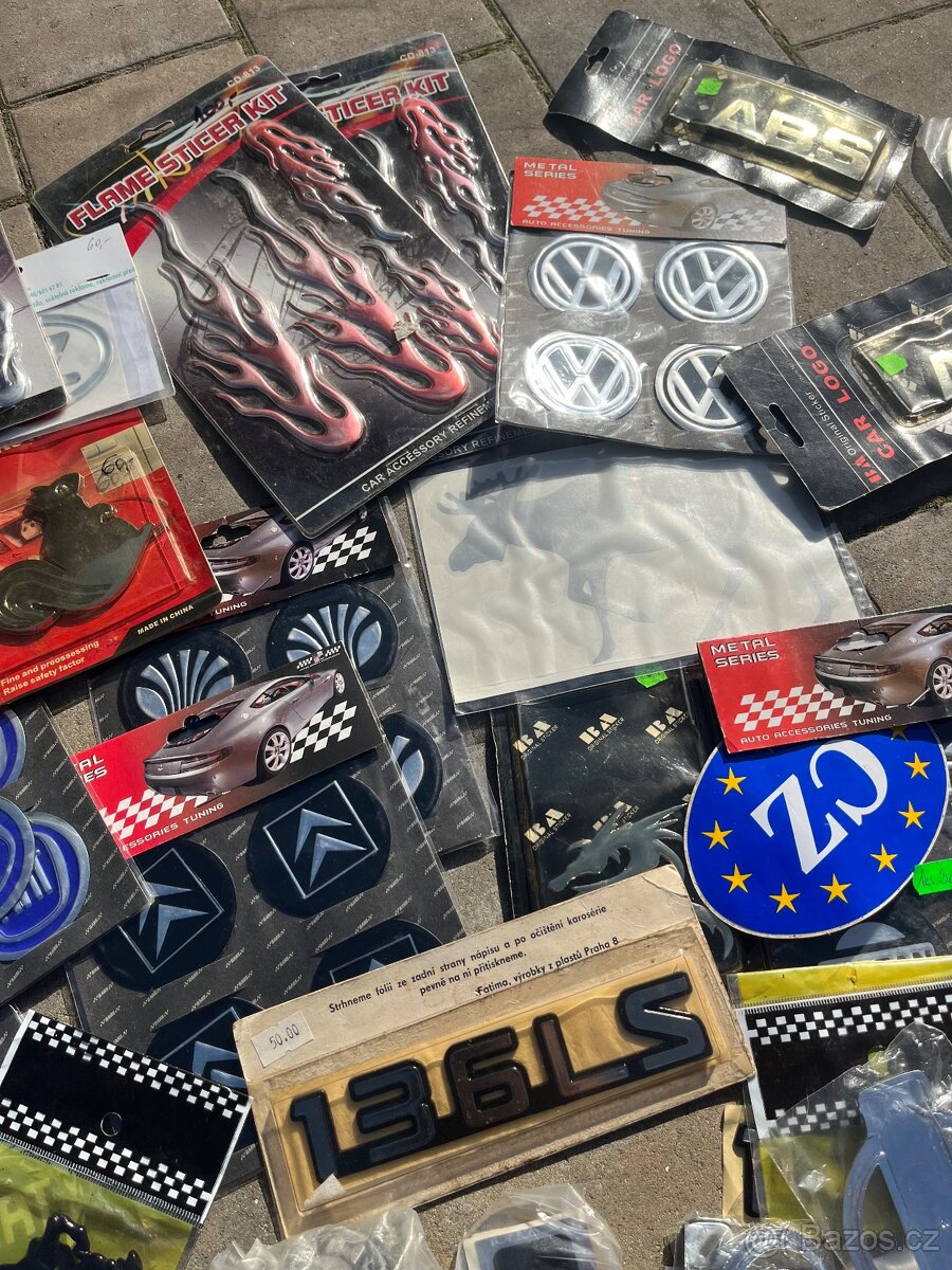 Autopotřeby, klíčenky, znaky, samolepky - 14