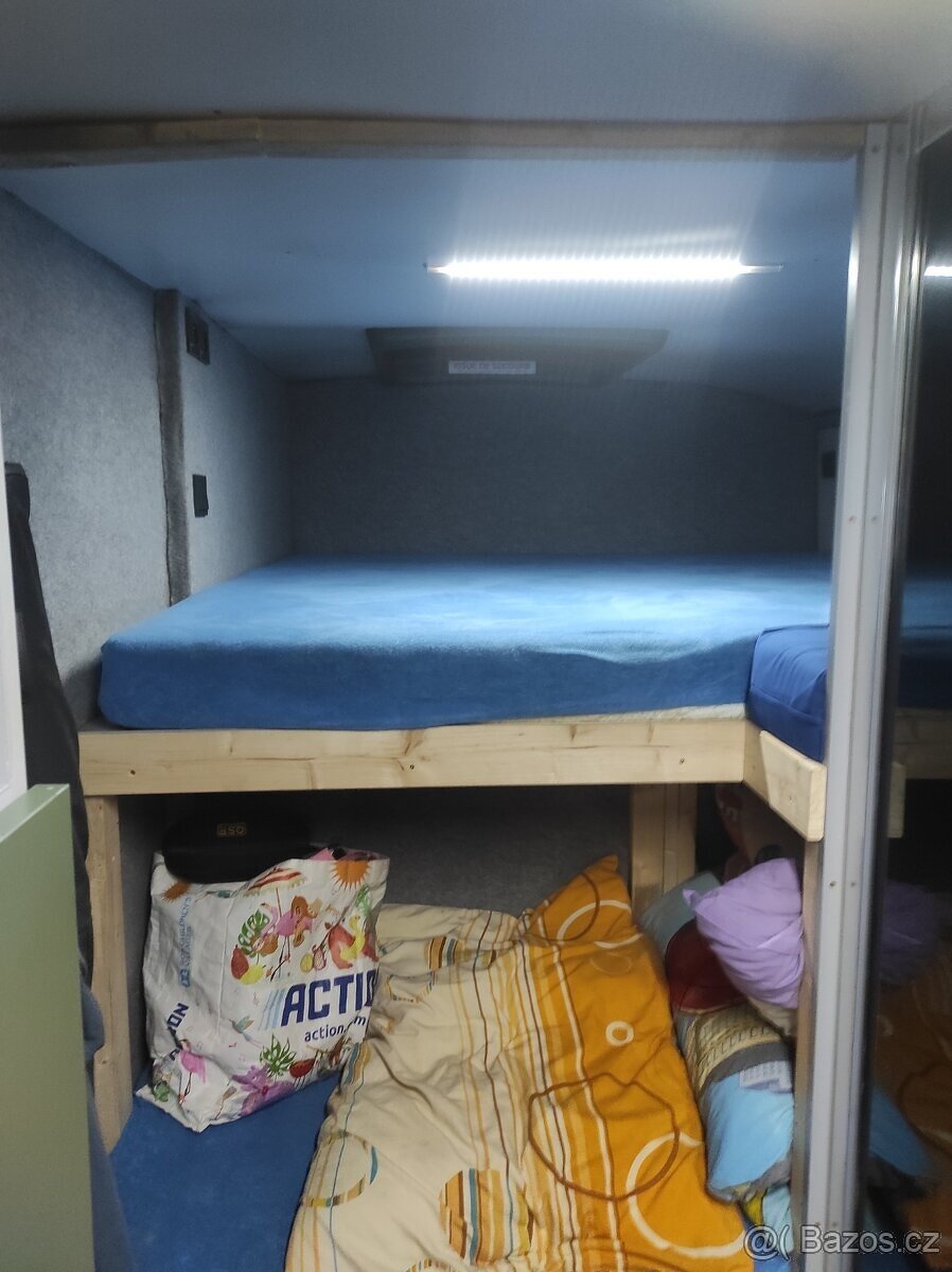 Prodám Obytný autobus Karosa Recreo - 14