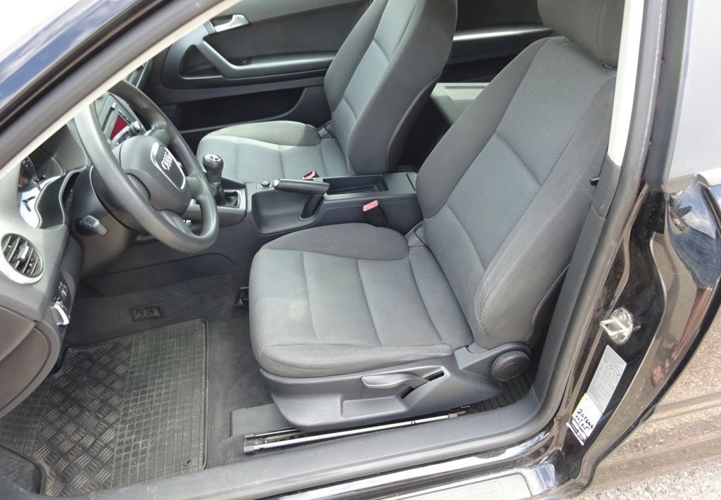 Audi A3, 1.6i (75 kw) r.rv.-2010 KLIMA - 14