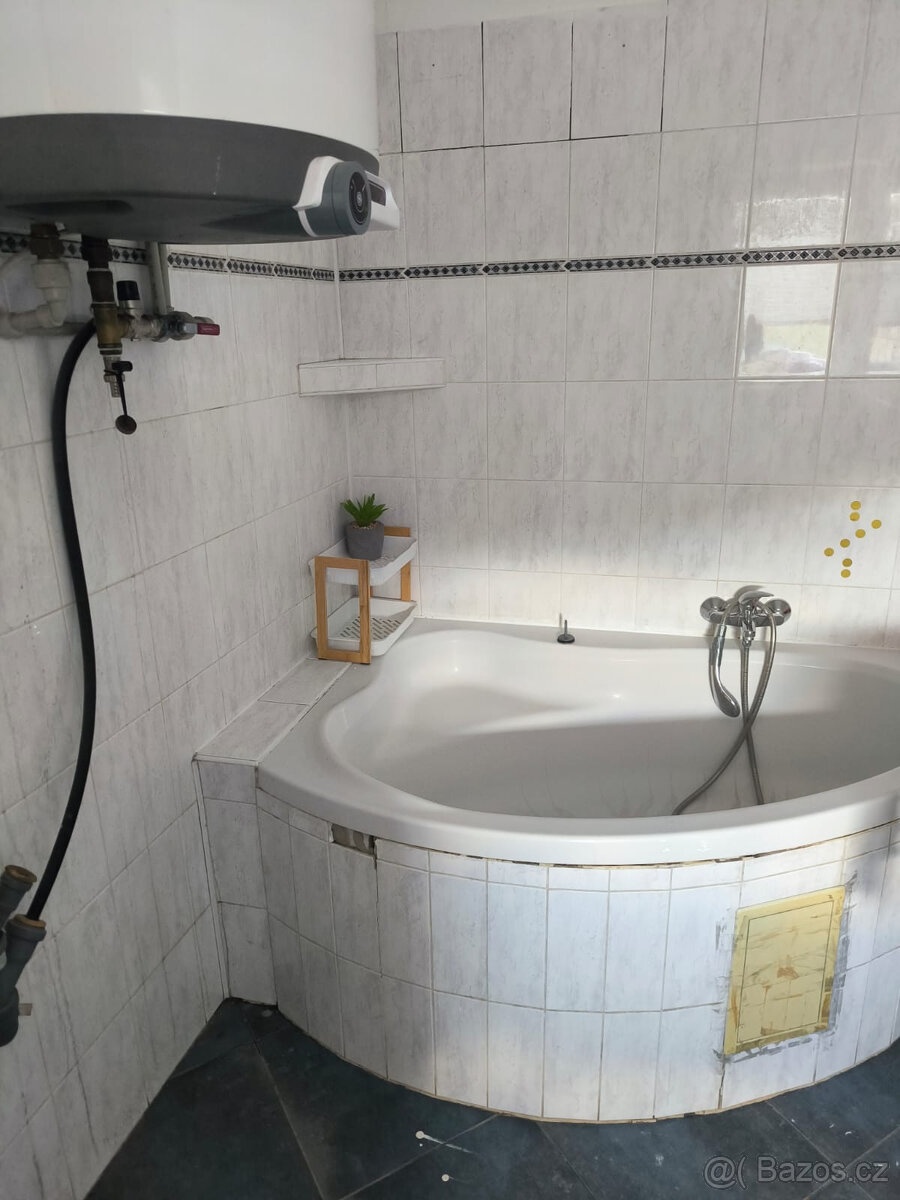 Pronájem bytu 4+1 95m2 zahrada-Ústí nad Labem-Střekov - 14
