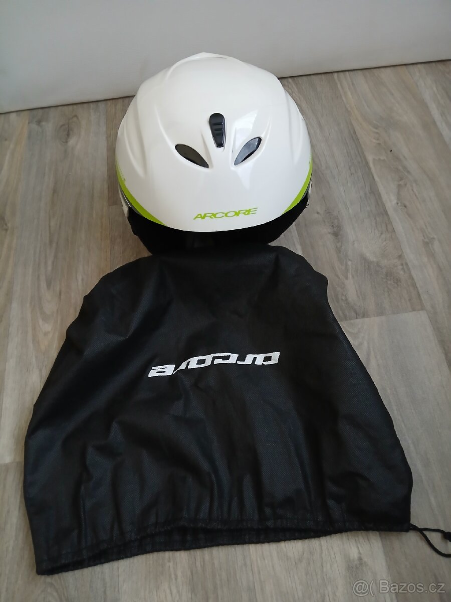 Lyžařská přilba M/L - 14