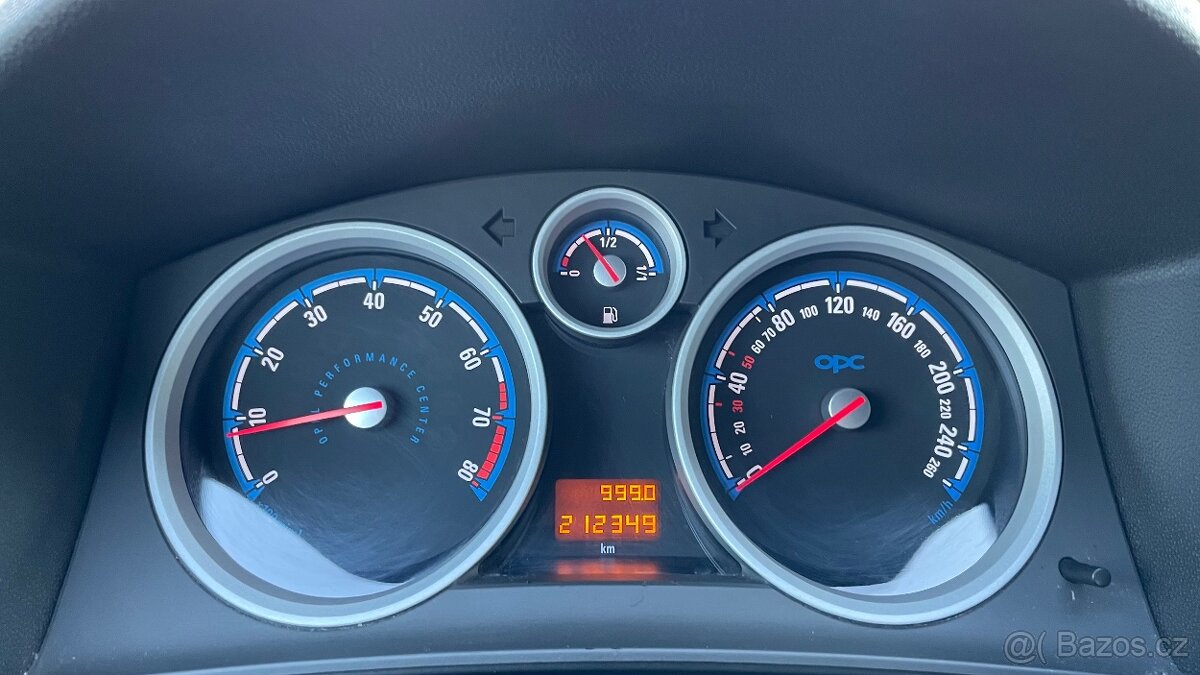 OPEL ASTRA GTC 2.0T OPC - 14