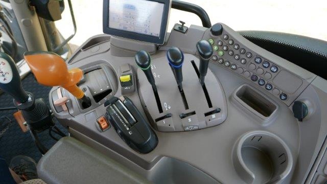 John deere 6115 R |čelní nakladač | přední ramena - 14