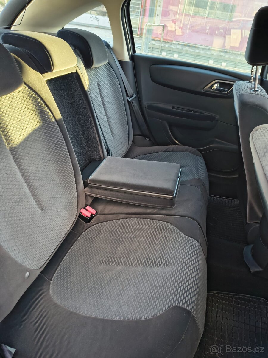 Citroën C4 1.4i 16V (65 kW), ČR, druhý majitel - 14