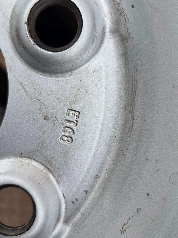 Letní Hankook 215/70/15C + disky - 14