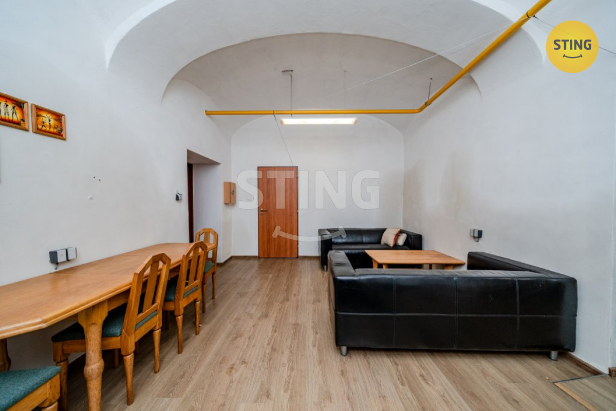 Prodej komerčního areálu., 132012 - 14