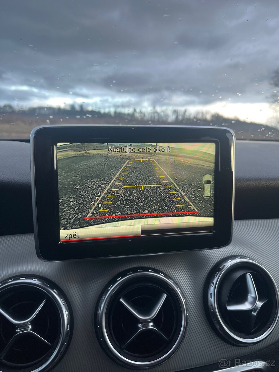 Mercedes GLA 220d - 14