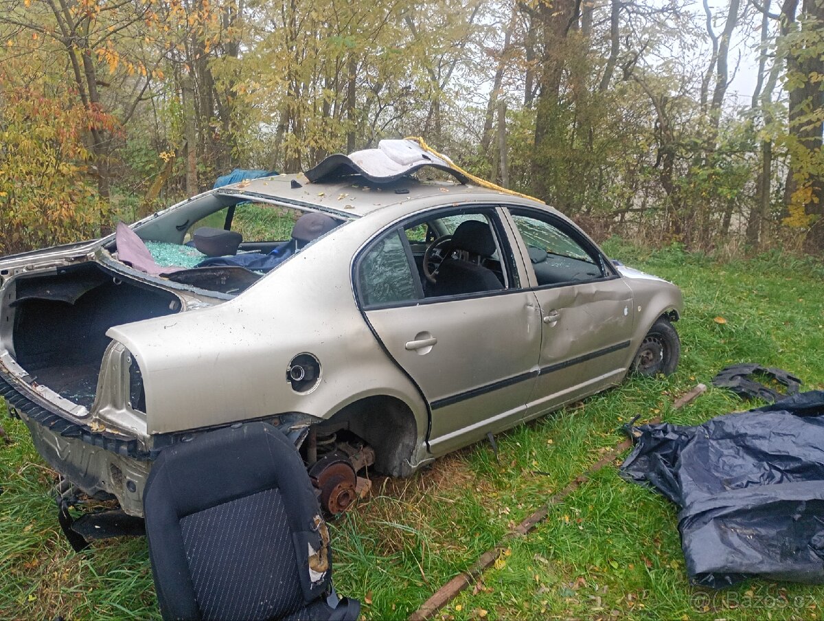 Škoda Superb - náhradní díly - 14