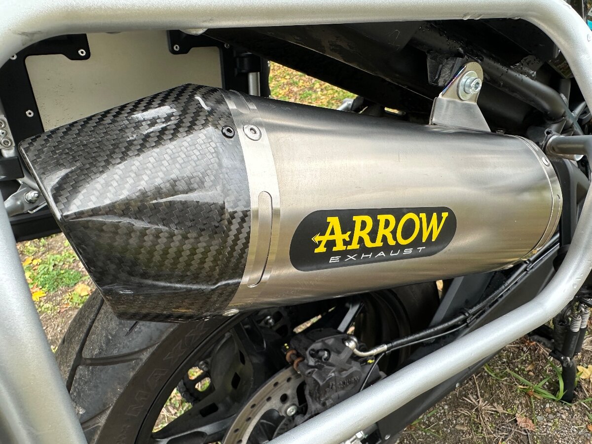 CFMOTO 800MT top stav 9tkm spousta doplňků - 14