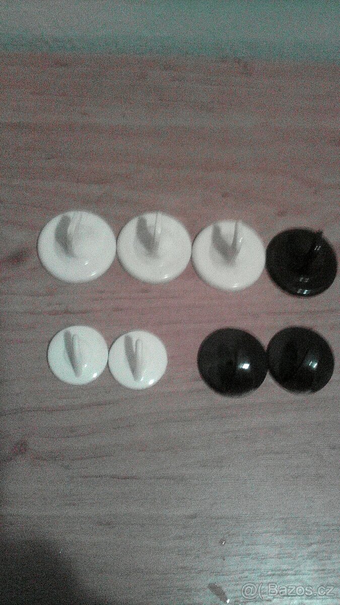 Retro: kolíčky na prádlo, prádel. šňůry, kroužky, žabky aj. - 14