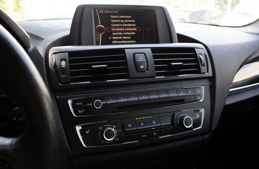 BMW 116i z roku 2011 - 14