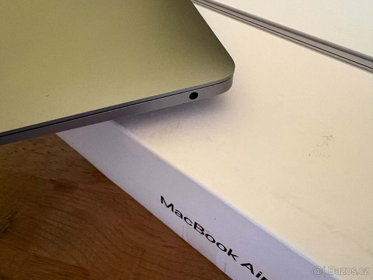 Macbook Air 13" M1 8 GB RAM | 256 SSD | TOP stav - 14