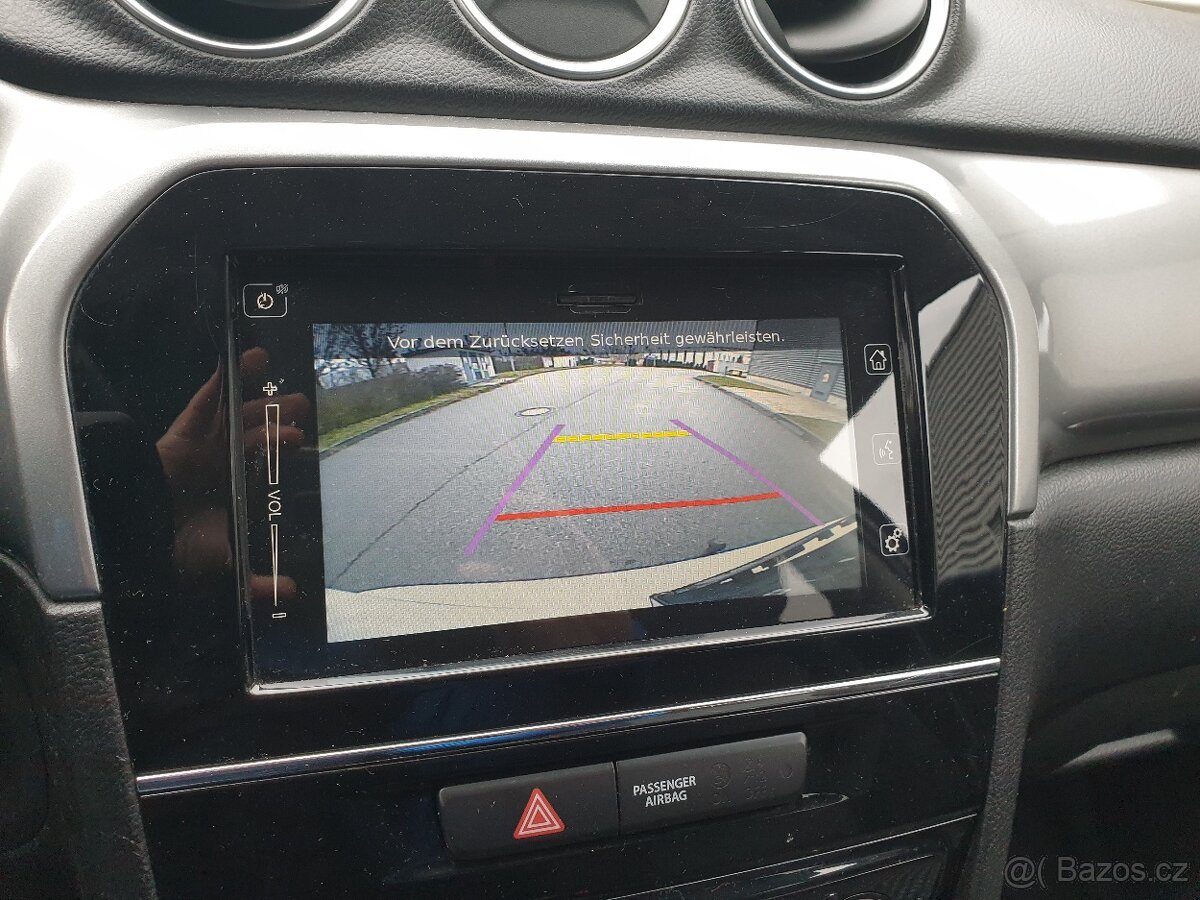 Suzuki Vitara 1.6i 88KW NAVI KAMERA Servis SUZUKI - 14