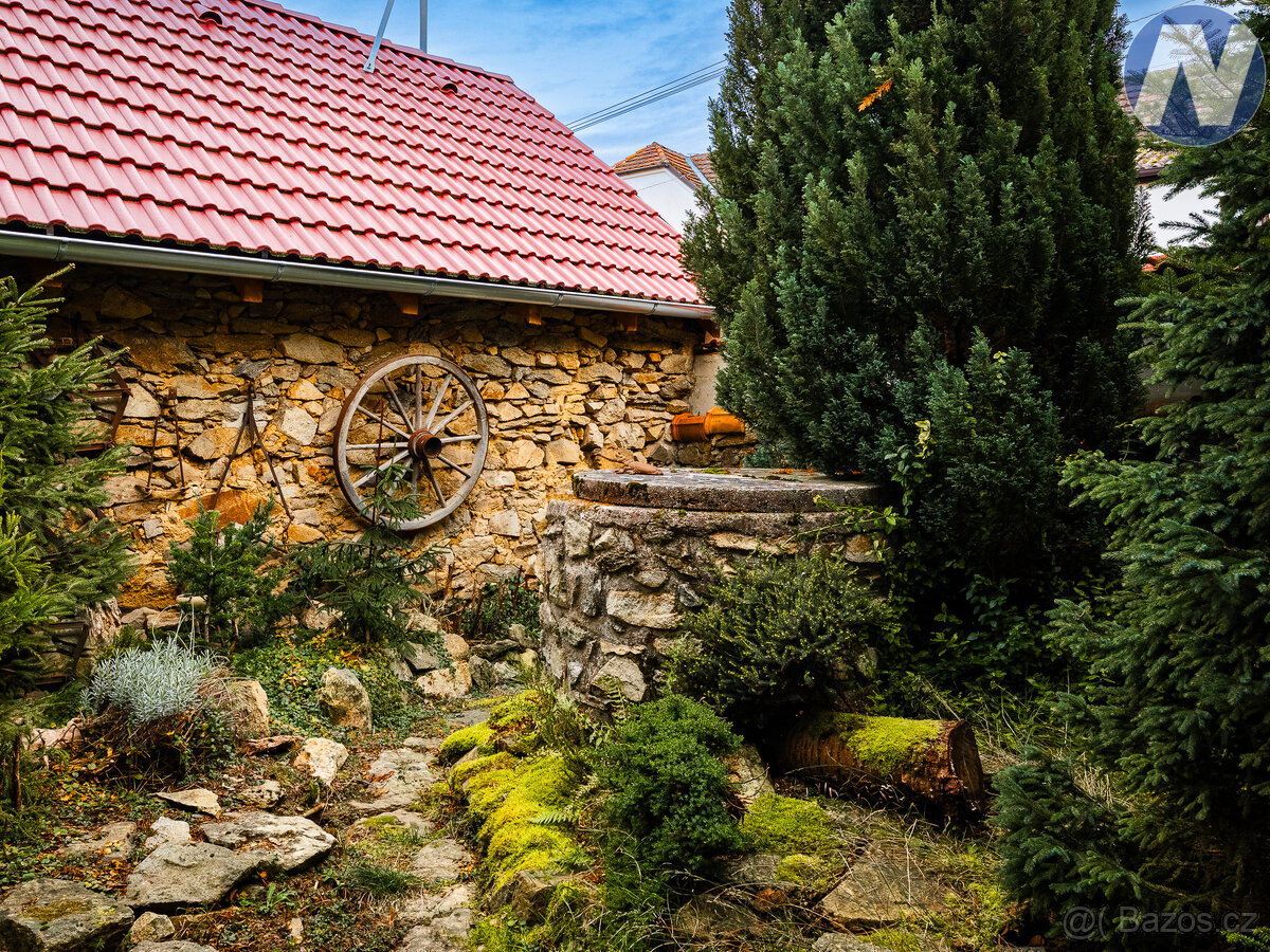 Prodej unikátního rodinného domu 388 m2, Pozemek 549 m2 - 14