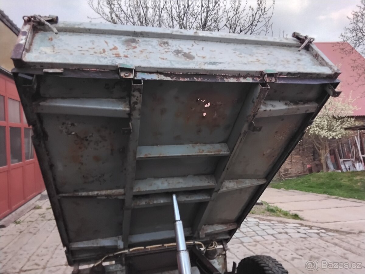 Sklápěcí kára za traktor - 14