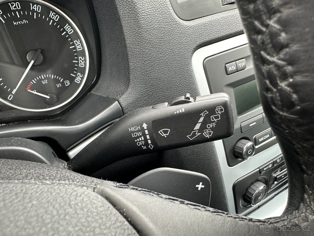 Škoda Octavia 1,4 TSi DSG Serviska, Výhřev - 14