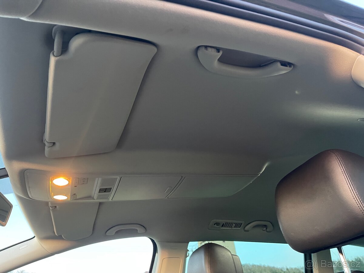 Volkswagen Sharan - 14