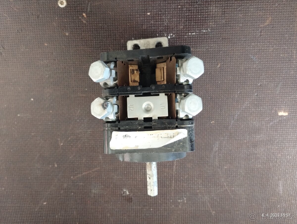 Elektroinstalační materiál - 14